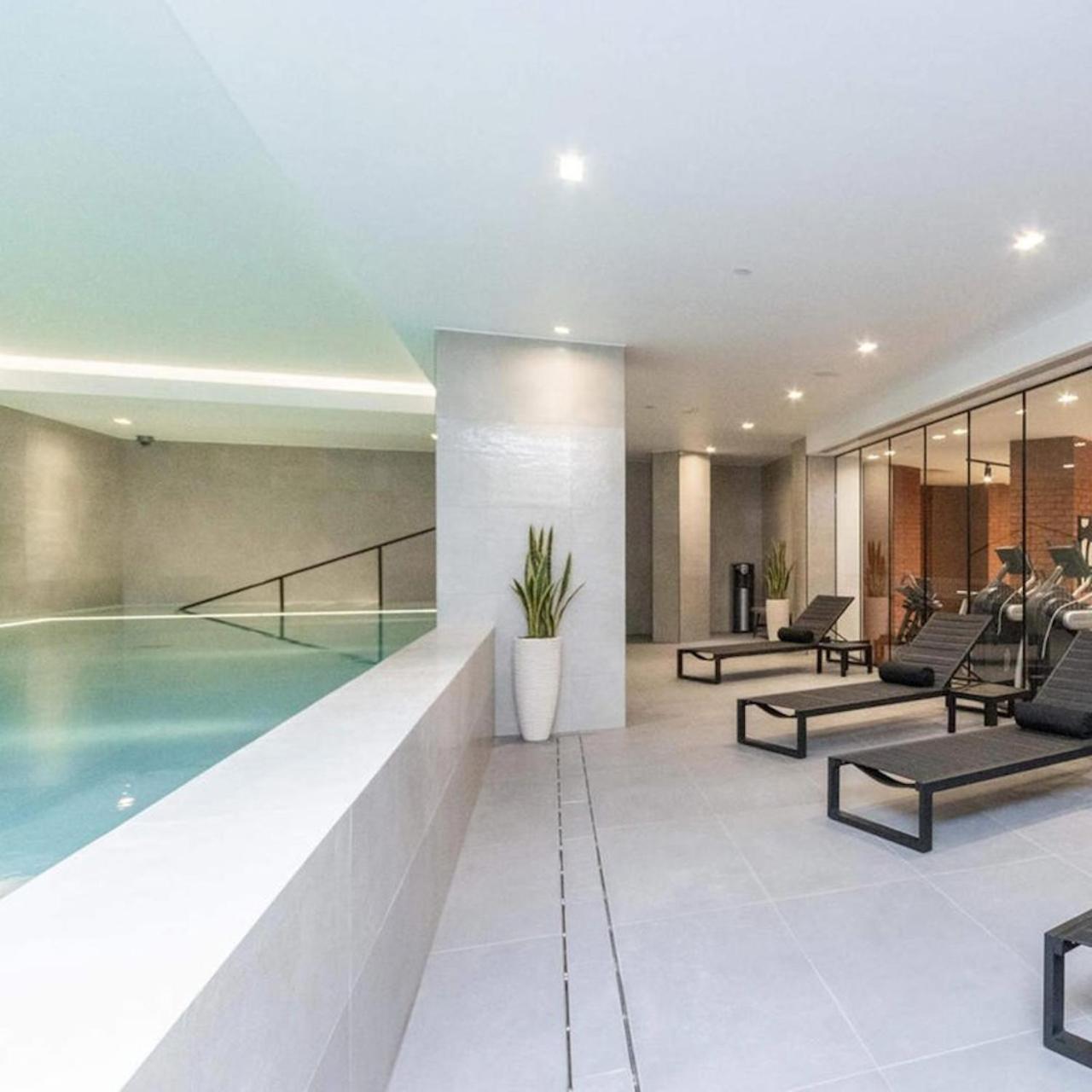 Luxury 2 Bedrooms Apartment Near Central London With Gym, Swimming Pool & Steam Room, In Vauxhall - Open For Long Stays And Families Relocating Exterior photo